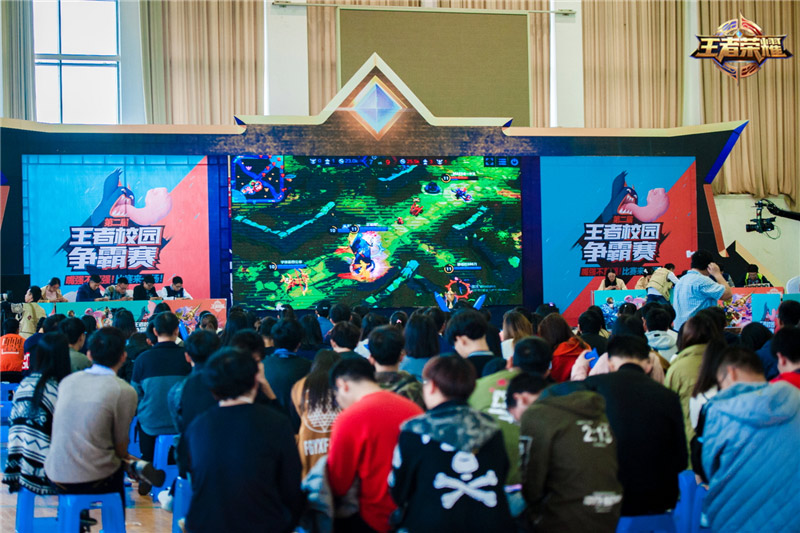 十月免费皮肤获取攻略：皮肤兑换积分赢限定款与史诗皮肤